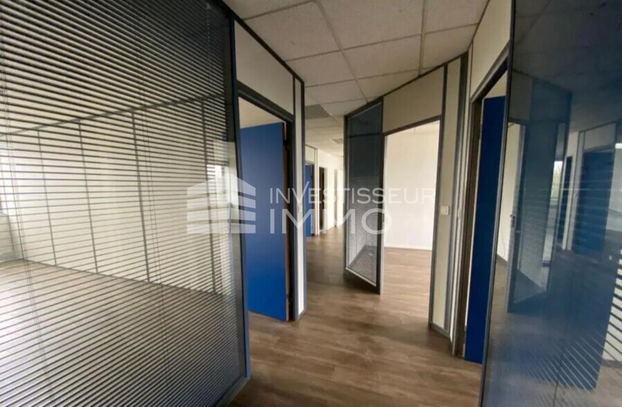 Office in Mitry Mory to rent - Interior Photo - Image 2 of 4