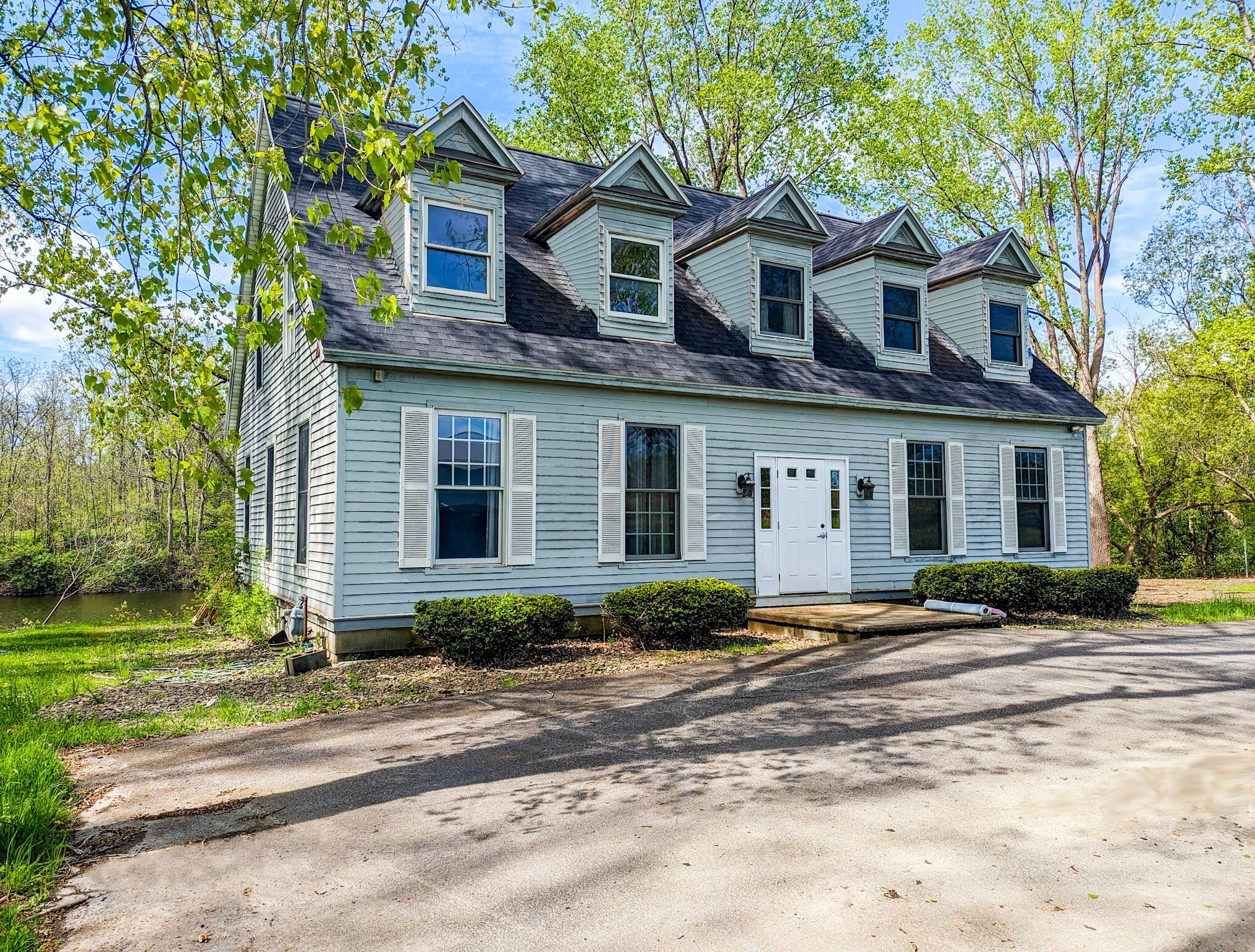 8 Scharbach Dr, Marcy, NY for sale Building Photo- Image 1 of 1