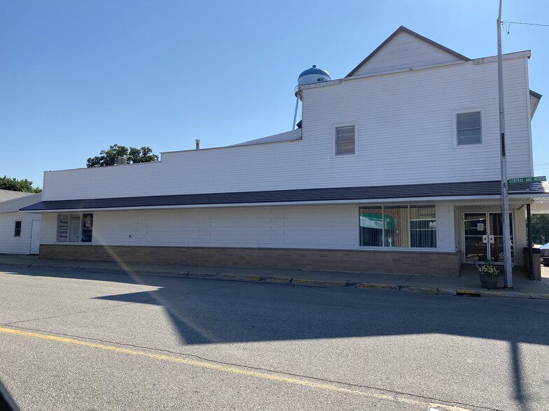 101 Central Ave N, Geneva, MN for sale - Building Photo - Image 3 of 6