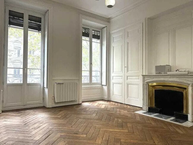 Location Bureaux 99 m²