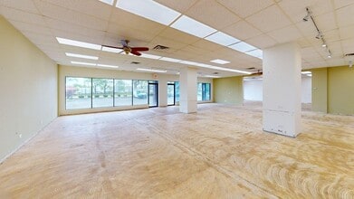 805-815 E Rand Rd, Arlington Heights, IL to rent Building Photo- Image 2 of 13