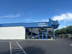 1412-1430 E Main Ave, Puyallup, WA to rent Building Photo- Image 2 of 3