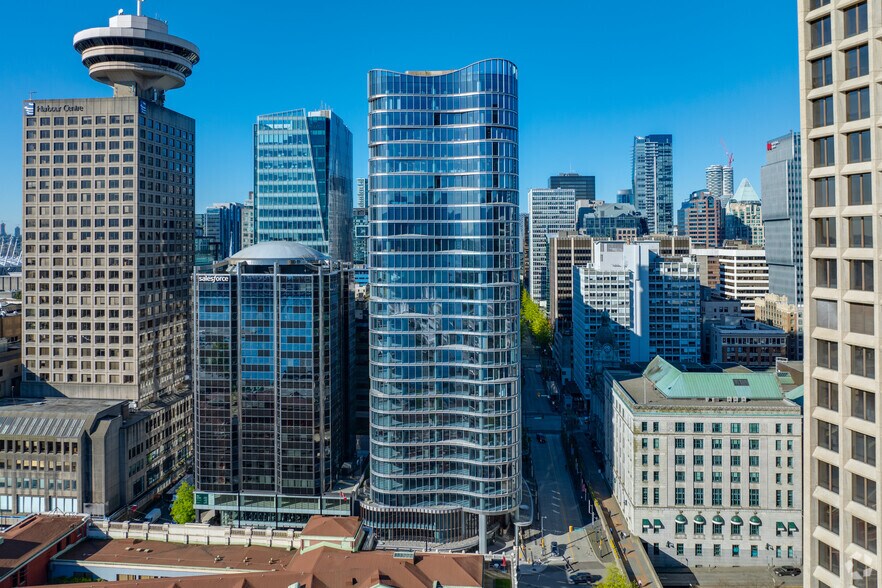 320 Granville St, Vancouver, BC for sale - Building Photo - Image 1 of 10