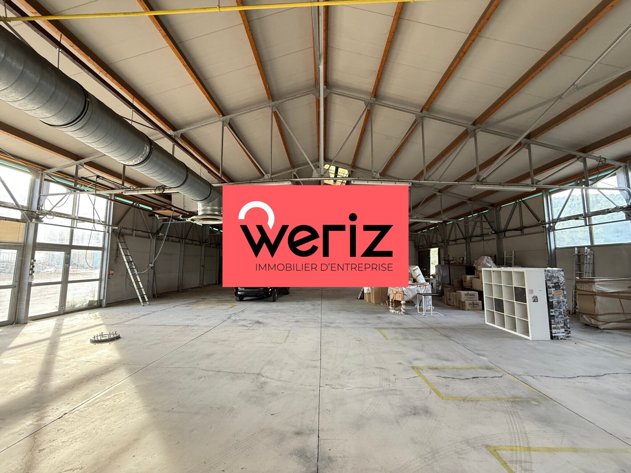 Industrial in Marseille to rent Building Photo- Image 1 of 7