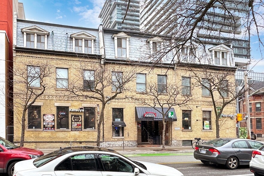 66 Gerrard St E, Toronto, ON for rent - Building Photo - Image 3 of 27