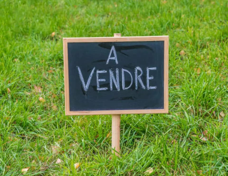 Land in Saint-Cyr-sur-Loire for sale Building Photo- Image 1 of 6