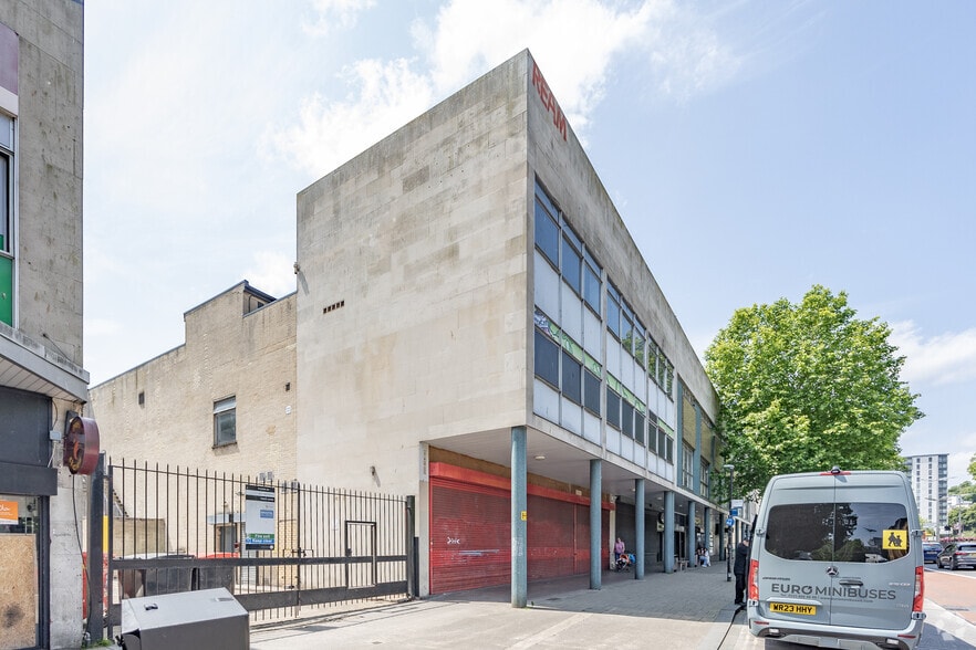 24-40 Bond St, Bristol to rent - Building Photo - Image 2 of 3