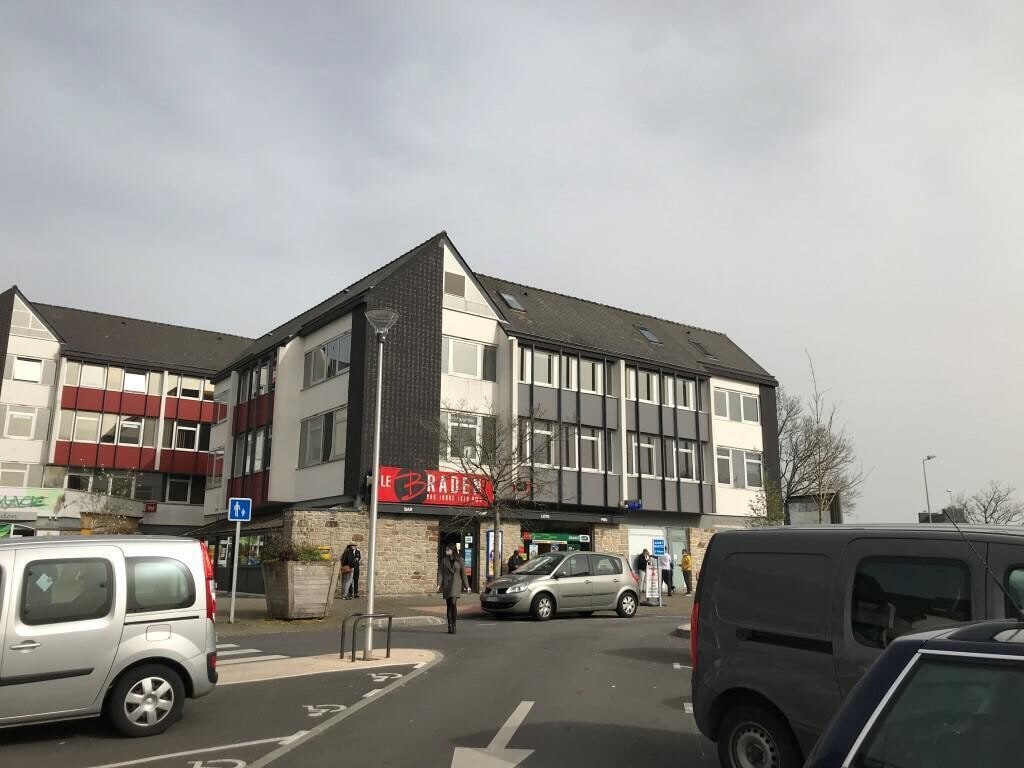 Vente Bureaux 829 m² - Photo 1