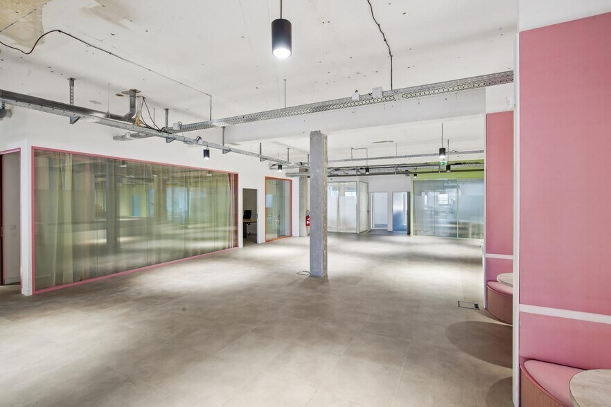 Office in Saint-Ouen-sur-Seine to rent - Interior Photo - Image 2 of 15