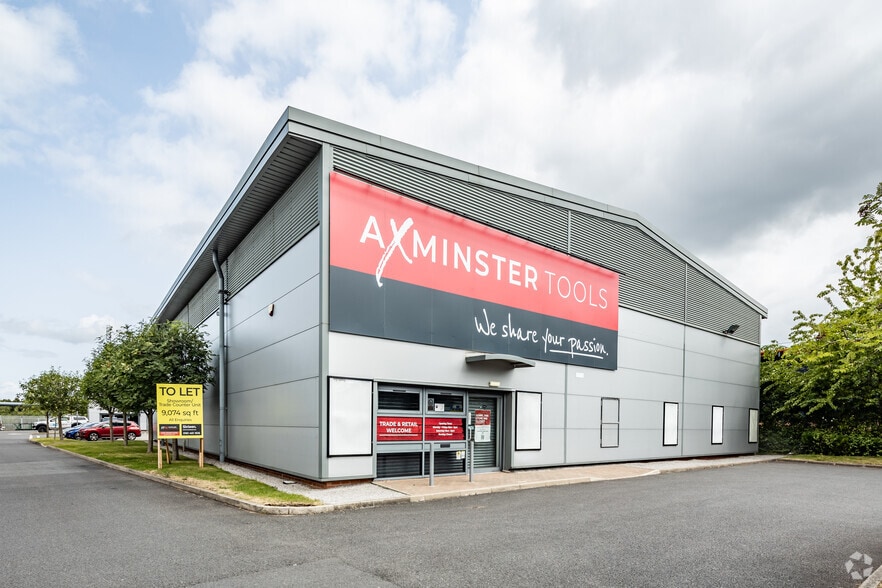 Kerfoot St, Warrington to rent - Building Photo - Image 1 of 6