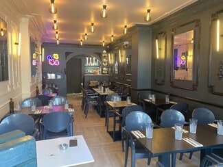 More details for 99 Rue De Tocqueville, Paris - Retail to Rent