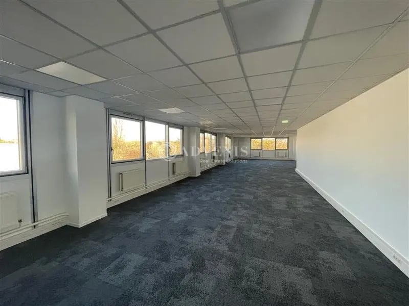 Office in Fontenay-sous-Bois to rent Interior Photo- Image 1 of 13