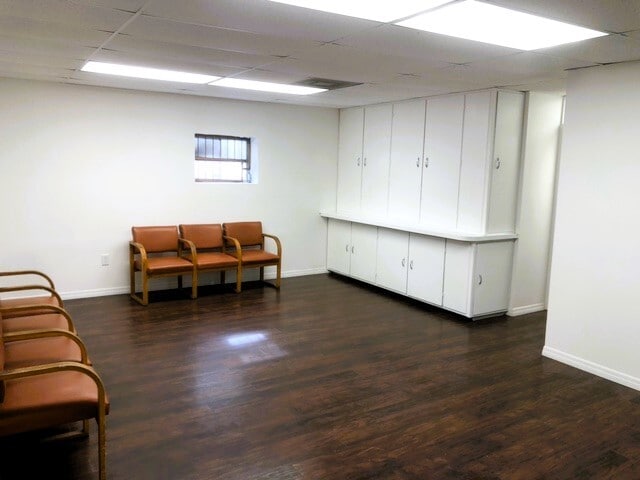 5711 N 50th St, Tampa, FL to rent Building Photo- Image 1 of 12