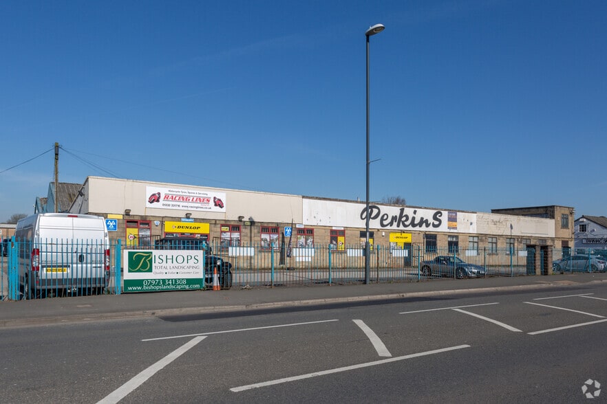 Mansfield Rd, Derby to rent - Building Photo - Image 2 of 4