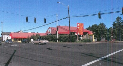 Retail in Lincoln City, OR for sale Primary Photo- Image 1 of 1