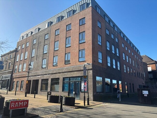 More details for 47 Ironmarket, Newcastle Under Lyme - Retail to Rent