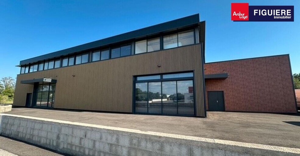Light Industrial in Salon De Provence for sale - Building Photo - Image 1 of 18