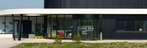 Light Industrial in Élancourt to rent Primary Photo- Image 1 of 3