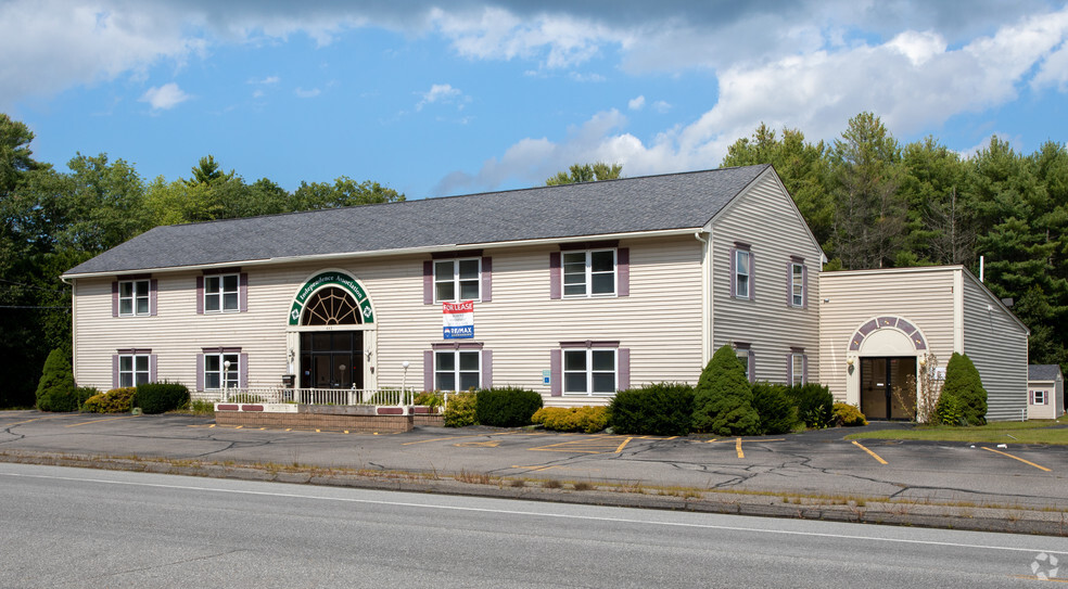 643 Lewiston Rd, Topsham, ME for sale - Primary Photo - Image 1 of 1