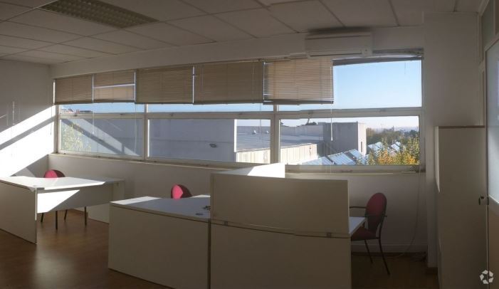 Madrid, MAD 28021 - Unit Puerta 07 -  - Interior Photo - Image 1 of 6