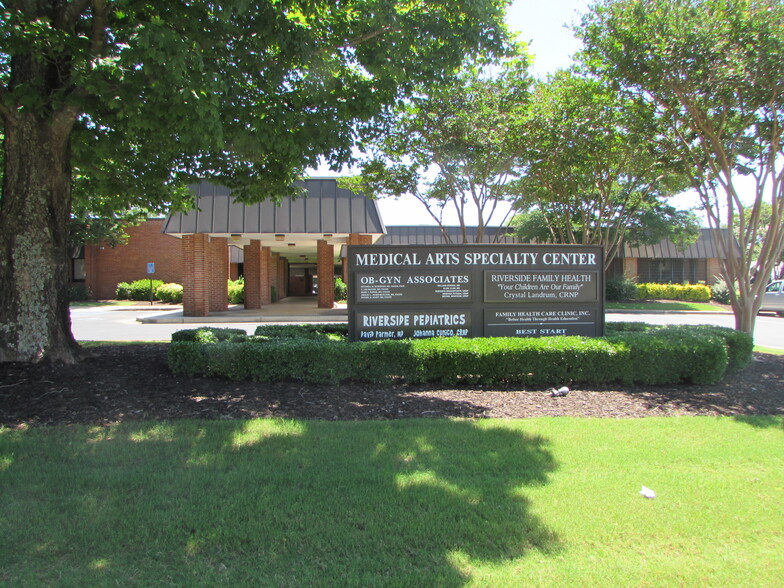 1304 13th Ave SE, Decatur, AL for sale - Building Photo - Image 1 of 1