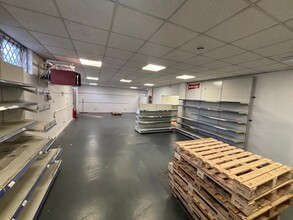 Bishopsford Rd, Morden to rent Interior Photo- Image 2 of 8