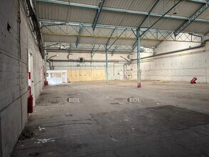 Light Industrial in Bezons to rent Interior Photo- Image 2 of 4