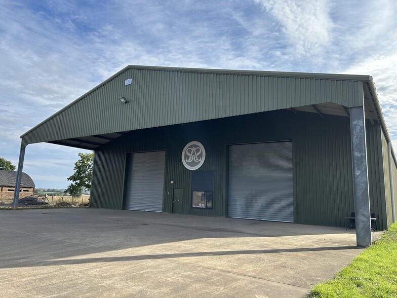 Golf Dr, Nuneaton for rent - Building Photo - Image 1 of 1