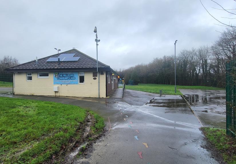 Collins Rd, Crawley for sale Building Photo- Image 1 of 1