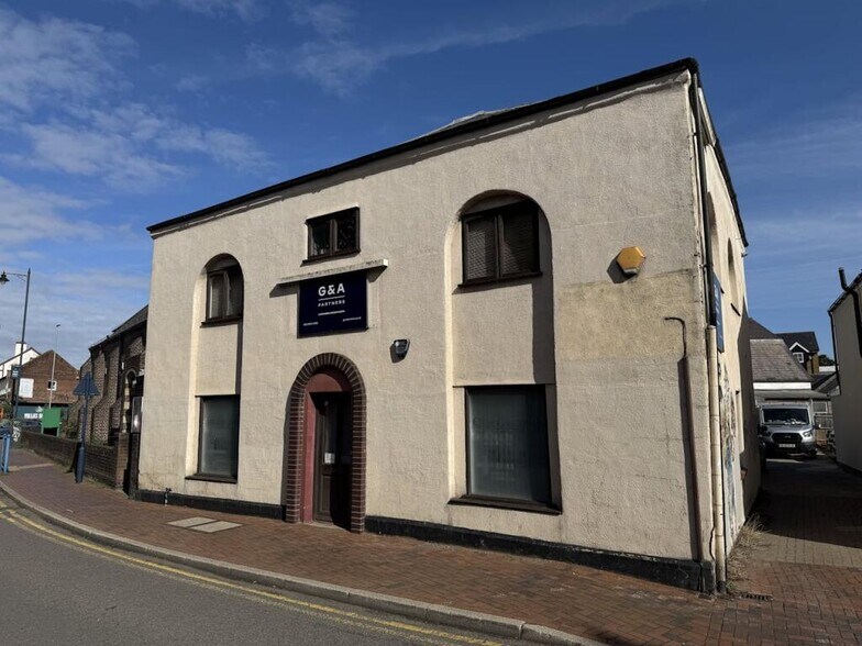 56 London Rd, Hemel Hempstead to rent - Primary Photo - Image 1 of 2