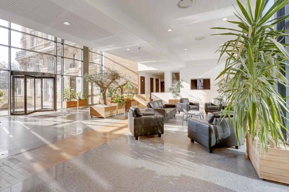 2 Bis Rue De Villiers, Levallois-Perret to rent Lobby- Image 1 of 9