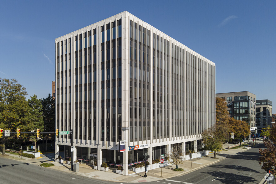 901 N Washington St, Alexandria, VA for rent - Building Photo - Image 1 of 6