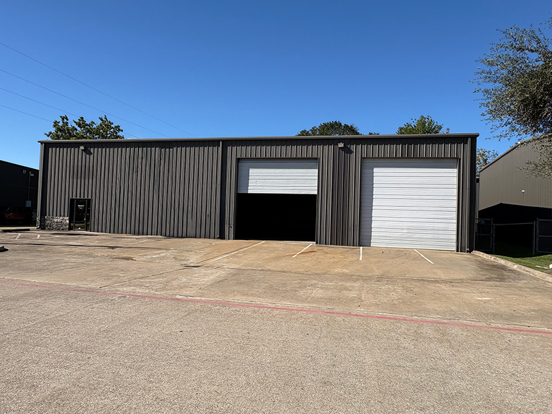 9149 Emmott Rd, Houston, TX for rent - Building Photo - Image 1 of 2