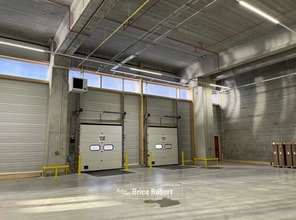 Light Industrial in Lyon to rent Interior Photo- Image 1 of 3