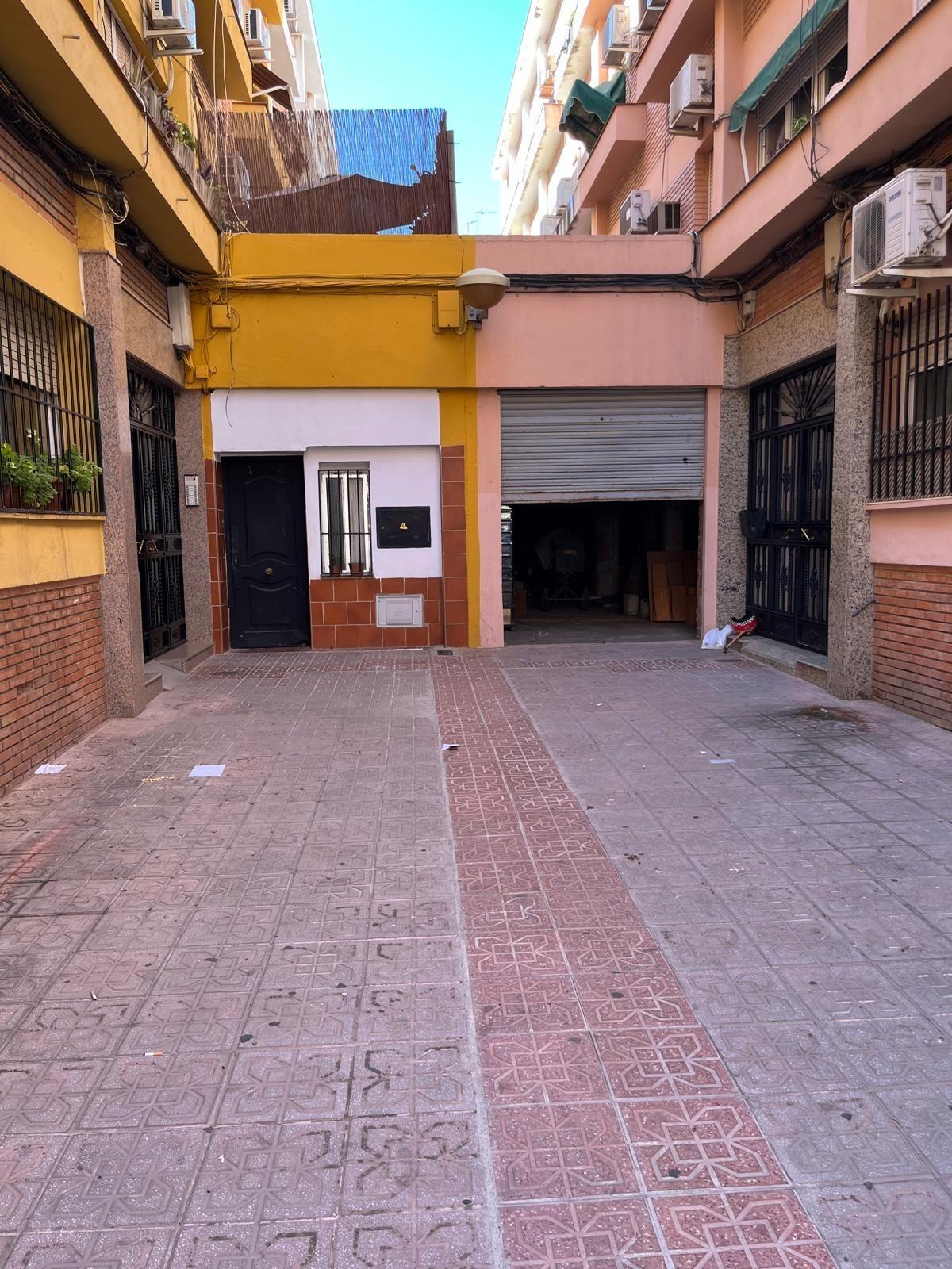 Retail in Córdoba, Córdoba to rent Primary Photo- Image 1 of 6