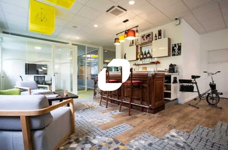 Light Industrial in Buc to rent - Interior Photo - Image 2 of 26