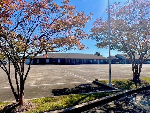 250 Holt St, Bastrop, LA for sale - Building Photo - Image 1 of 1