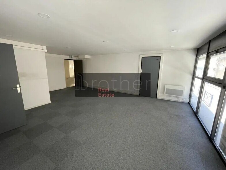 Office in Bordeaux to rent - Interior Photo - Image 2 of 3
