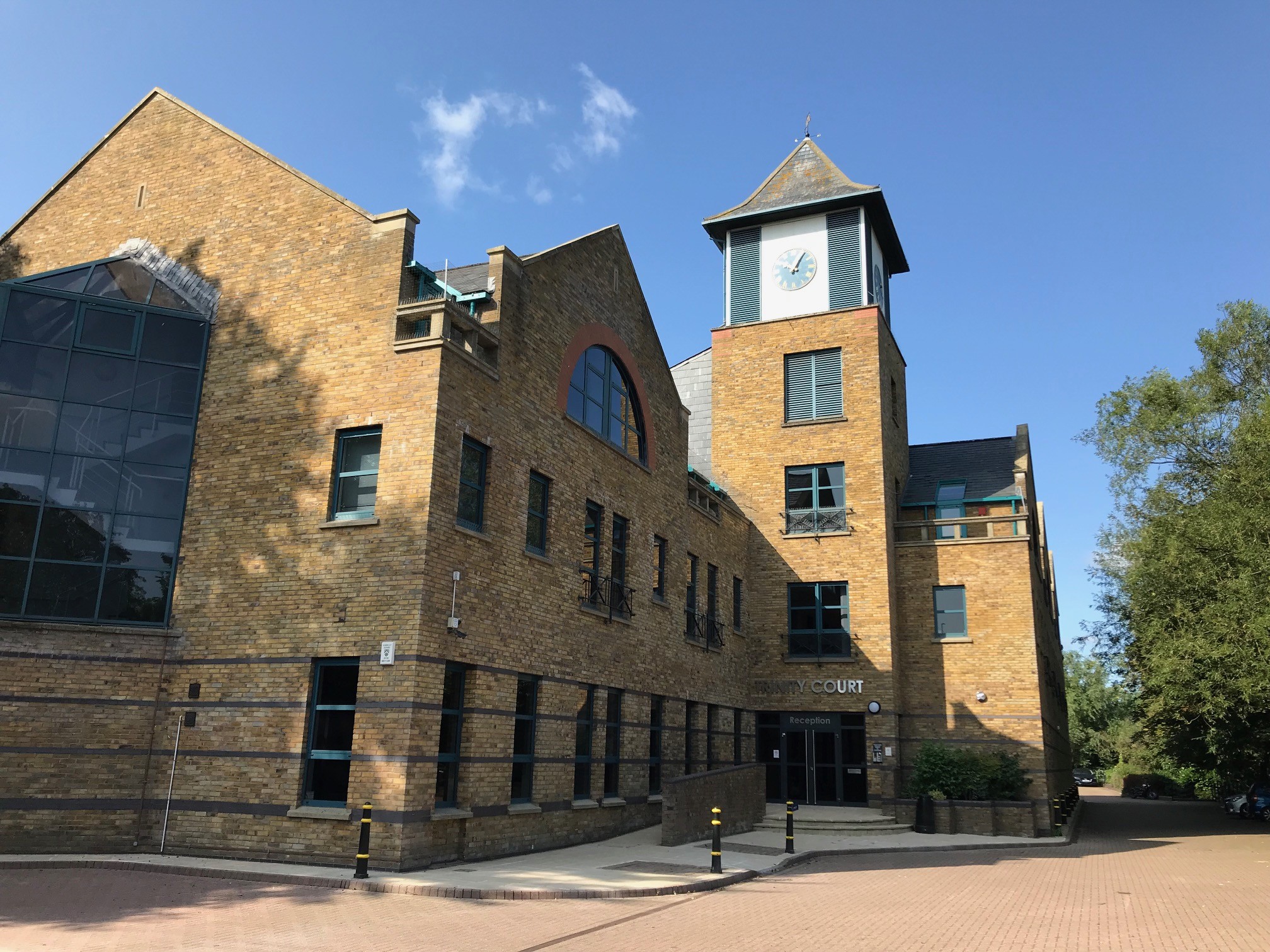 Church St, Rickmansworth to rent Building Photo- Image 1 of 10