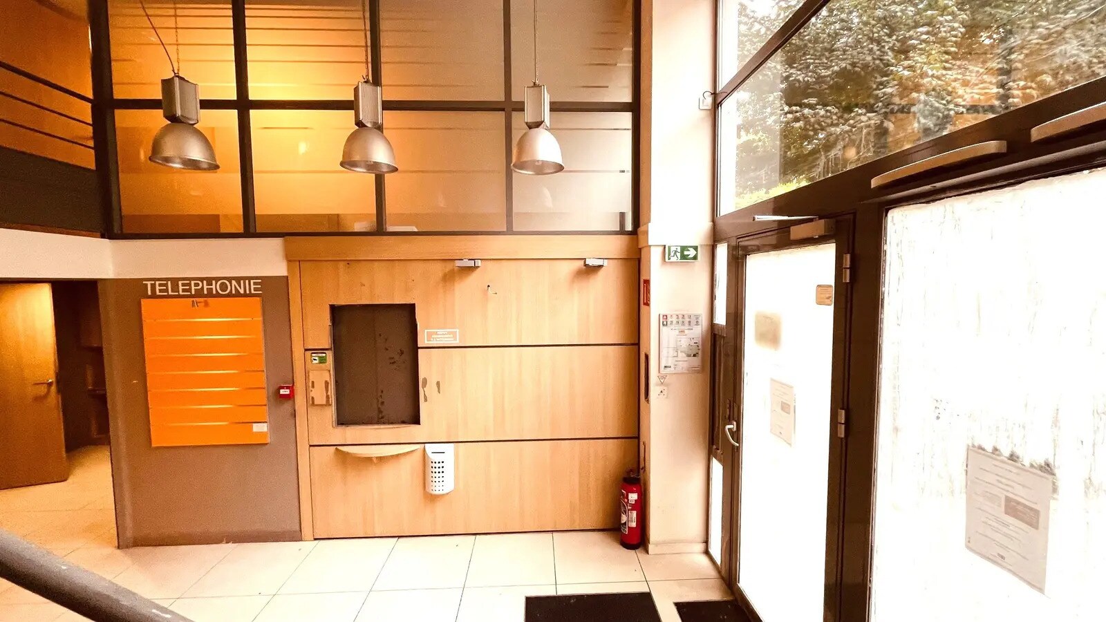 52 Cours Emile Zola, Villeurbanne to rent Lobby- Image 1 of 9