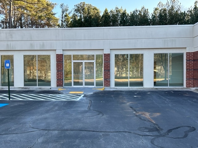 4995 Flat Shoals Pky, Decatur, GA for sale - Building Photo - Image 1 of 1