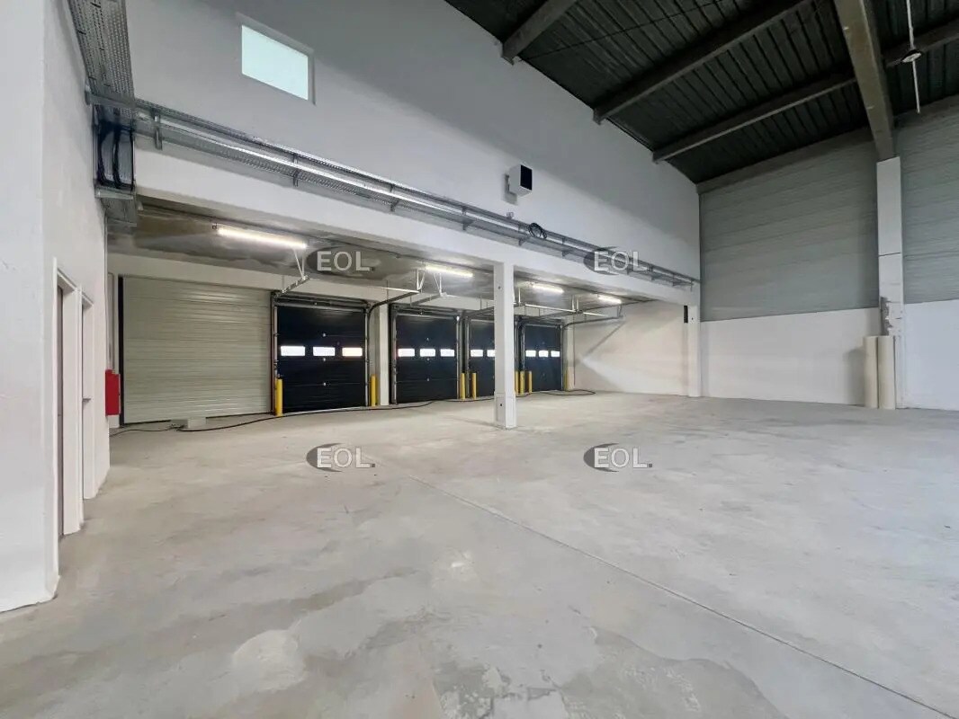 Industrial in Le Blanc-Mesnil to rent Interior Photo- Image 1 of 5