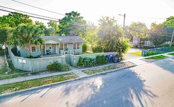 613 E Ashby Pl, San Antonio, TX for rent Building Photo- Image 1 of 48