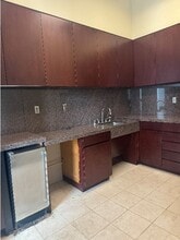 1700 Pacific Ave, Dallas, TX to rent Interior Photo- Image 2 of 7