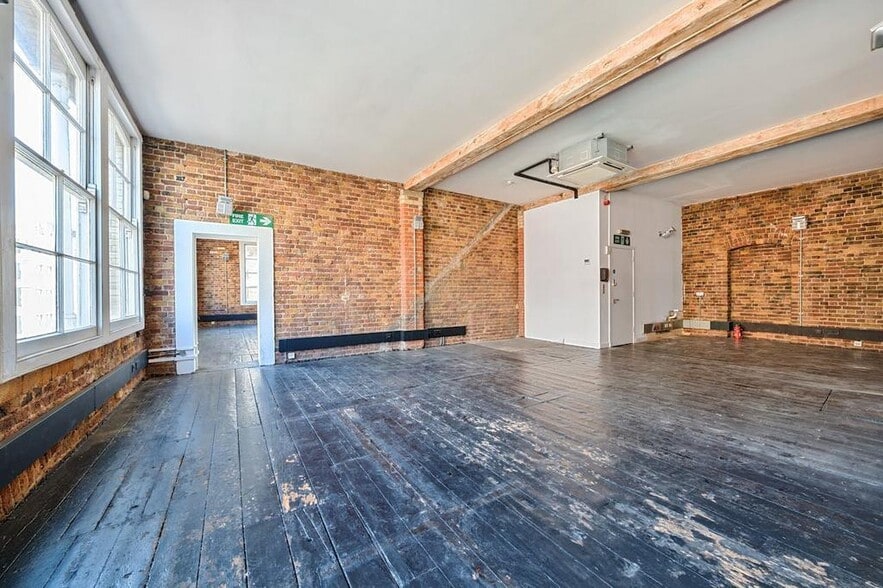 2-4 Old St, London for sale - Interior Photo - Image 3 of 15