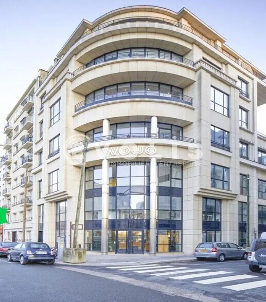 Office in Neuilly-sur-Seine to rent - Building Photo - Image 1 of 2