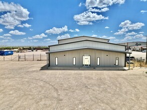 2700 E Interstate 20, Midland, TX for rent Building Photo- Image 2 of 9