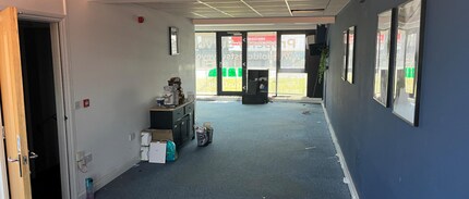 7-15 Millennium Way, Derby to rent Interior Photo- Image 2 of 2