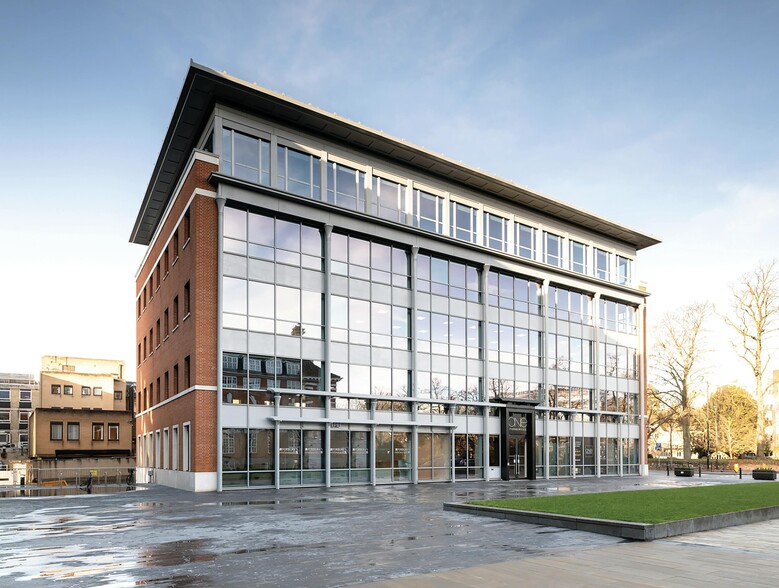 The Forbury, Reading for rent - Building Photo - Image 1 of 9