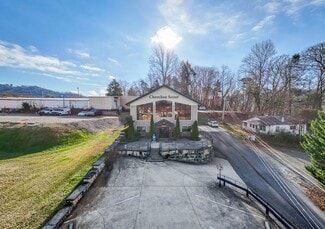 More details for 89 Sycamore St, 2 Buildings. – for Sale, Murphy, NC